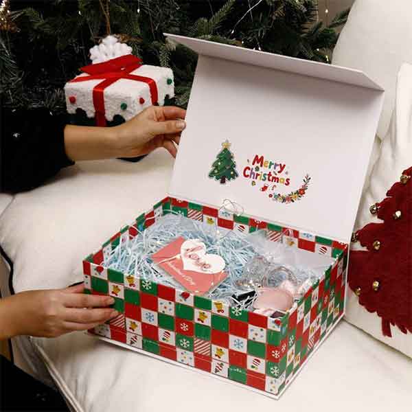 GIFT BOX